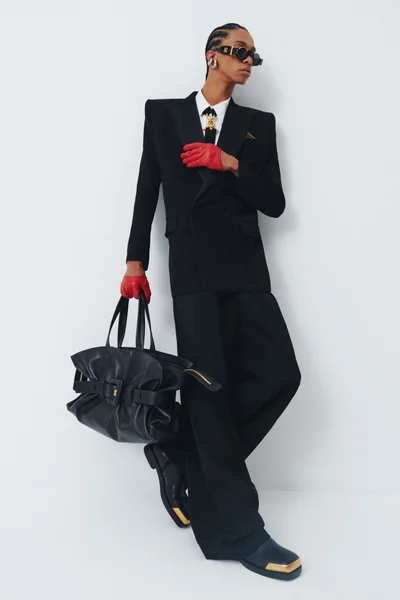 Look 16